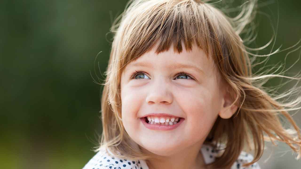 Descubre las causas comunes de los traumatismos dentales en niños y cómo prevenirlos. ¡Lee ahora para proteger sonrisas!